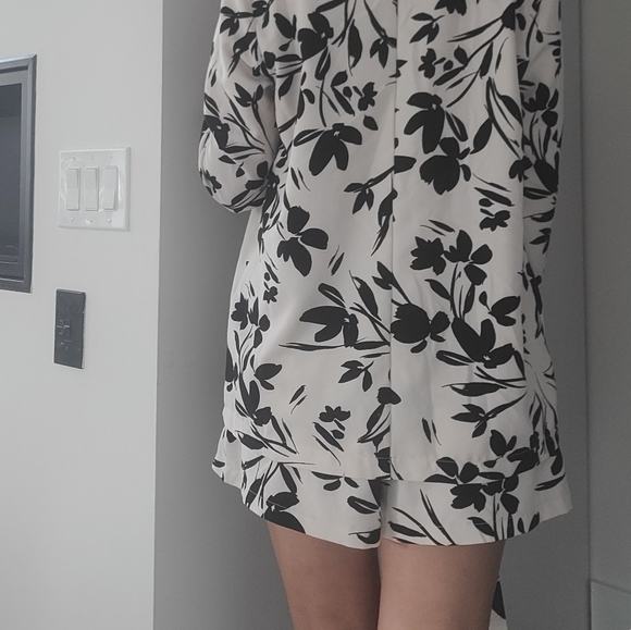 Blazer and shorts set - Picture 4 of 7